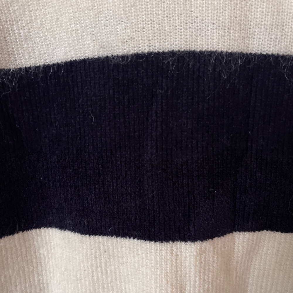 Banana‎ Republic Mohair Wool Chenille Blend Navy White Striped Sweater - Picture 7 of 8